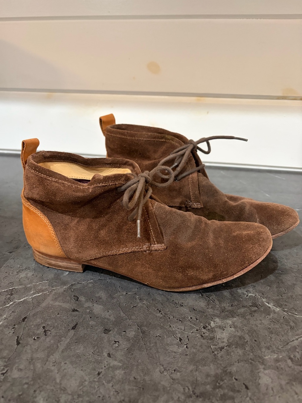 Sebago Sz 7.5 Chukka Boot brown Suede Tan Leather Toe and heel